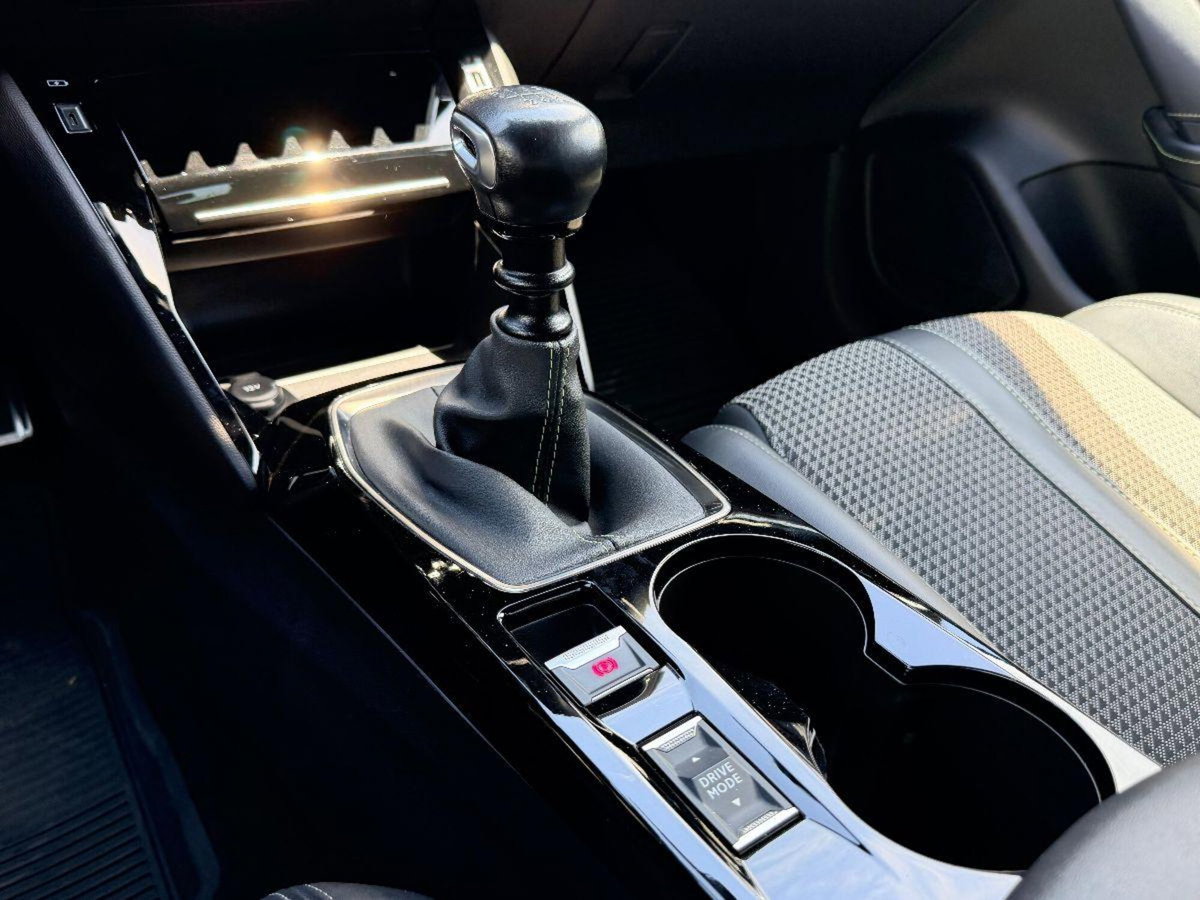 Peugeot 208 100 5 porte GT Line (17)
