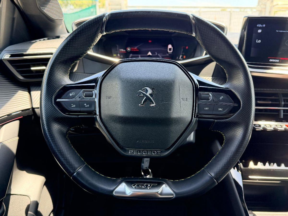 Peugeot 208 100 5 porte GT Line (19)