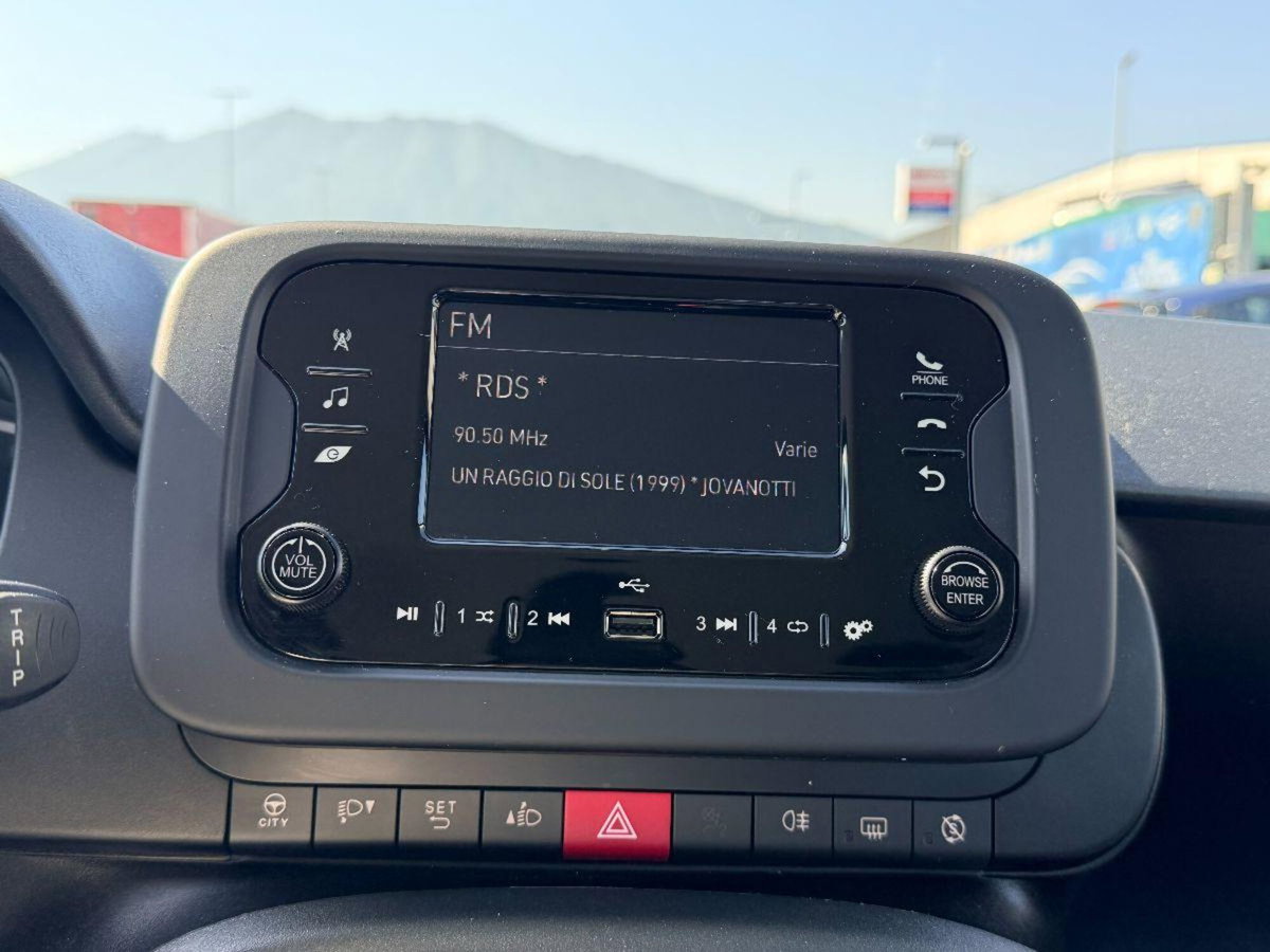 Fiat Panda 1.0 firefly hybrid Pop s&s 70cv (16)