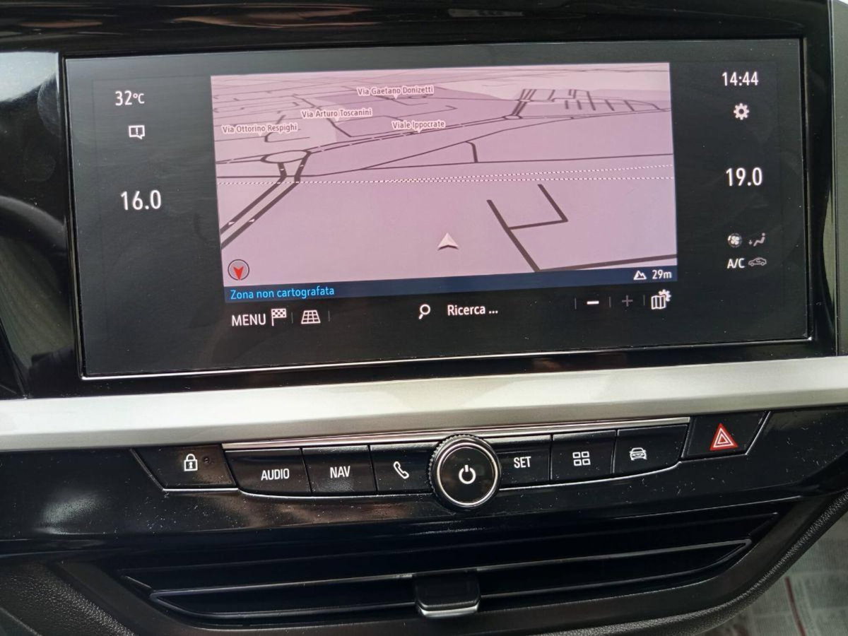 Opel Grandland X 1.5 diesel Ecotec Start&Stop Business (16)