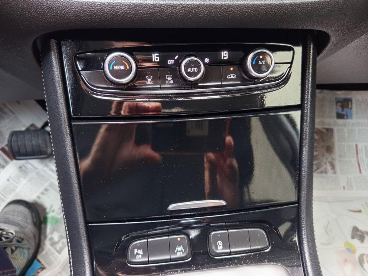 Opel Grandland X 1.5 diesel Ecotec Start&Stop Business (17)
