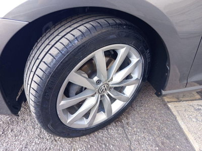 Volkswagen Golf Sportsvan 1.6 TDI 110 CV DSG Executive BMT (6)