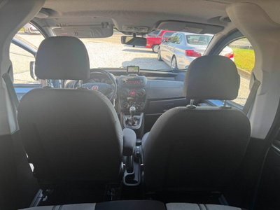 Fiat Qubo 1.4 8V 73 CV MyLife (9)
