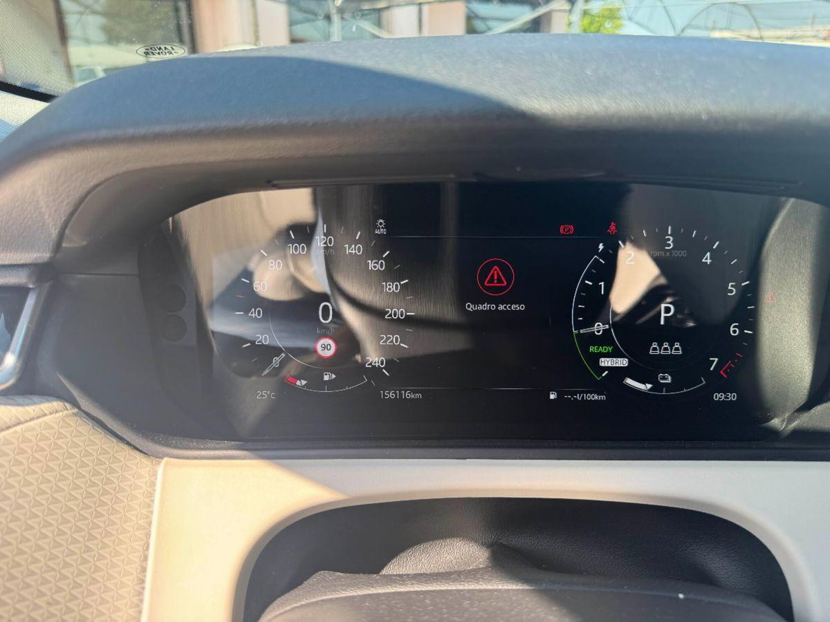 Land Rover Range Rover Velar 2.0 Si4 300 CV R-Dynamic SE (15)