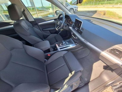 Audi Q5 40 TDI quattro Business Sport (12)