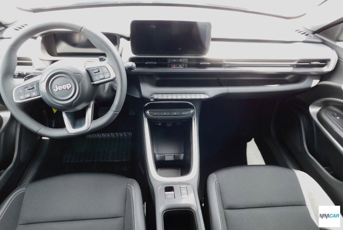 Jeep Avenger 1.2 turbo e-hybrid mhev Altitude fwd 110cv edct6 (9)