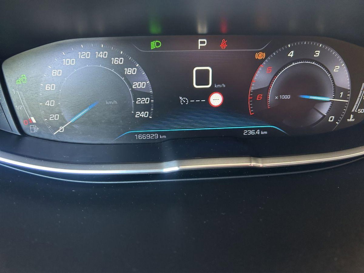 Peugeot 3008 BlueHDi 130 S&S EAT8 Allure Pack (19)