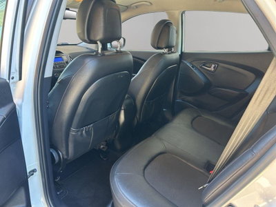 Hyundai ix35 1.7 CRDi 2WD Xpossible (13)