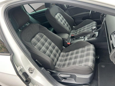 Volkswagen Golf GTD 2.0 TDI DSG 5p. BlueMotion Technology (19)