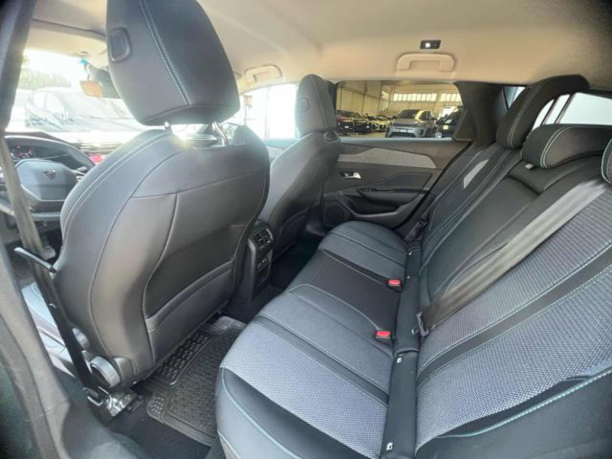 Peugeot 308 PureTech Turbo 130 S&S EAT8 Allure (14)