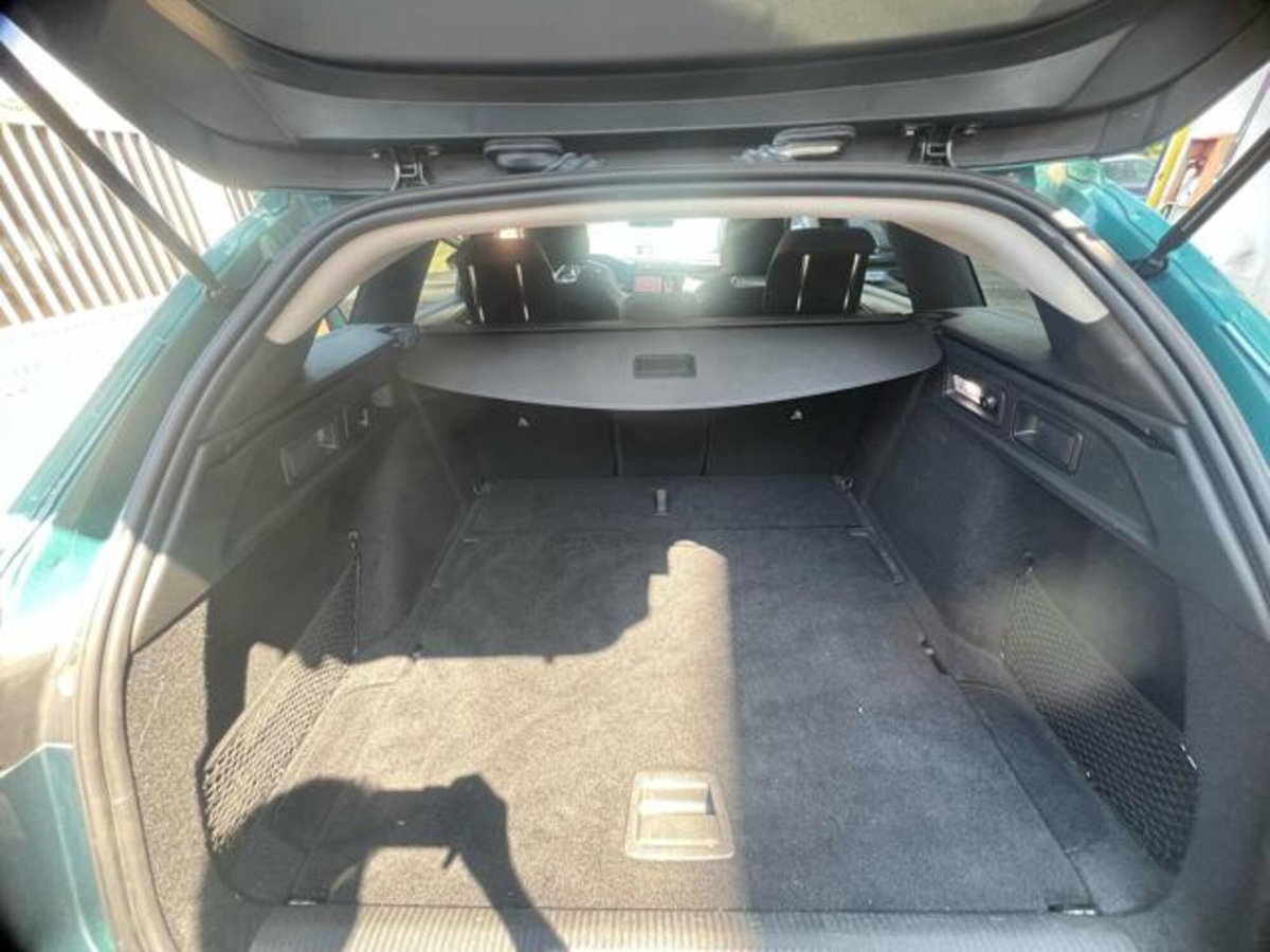 Peugeot 308 PureTech Turbo 130 S&S EAT8 Allure (15)