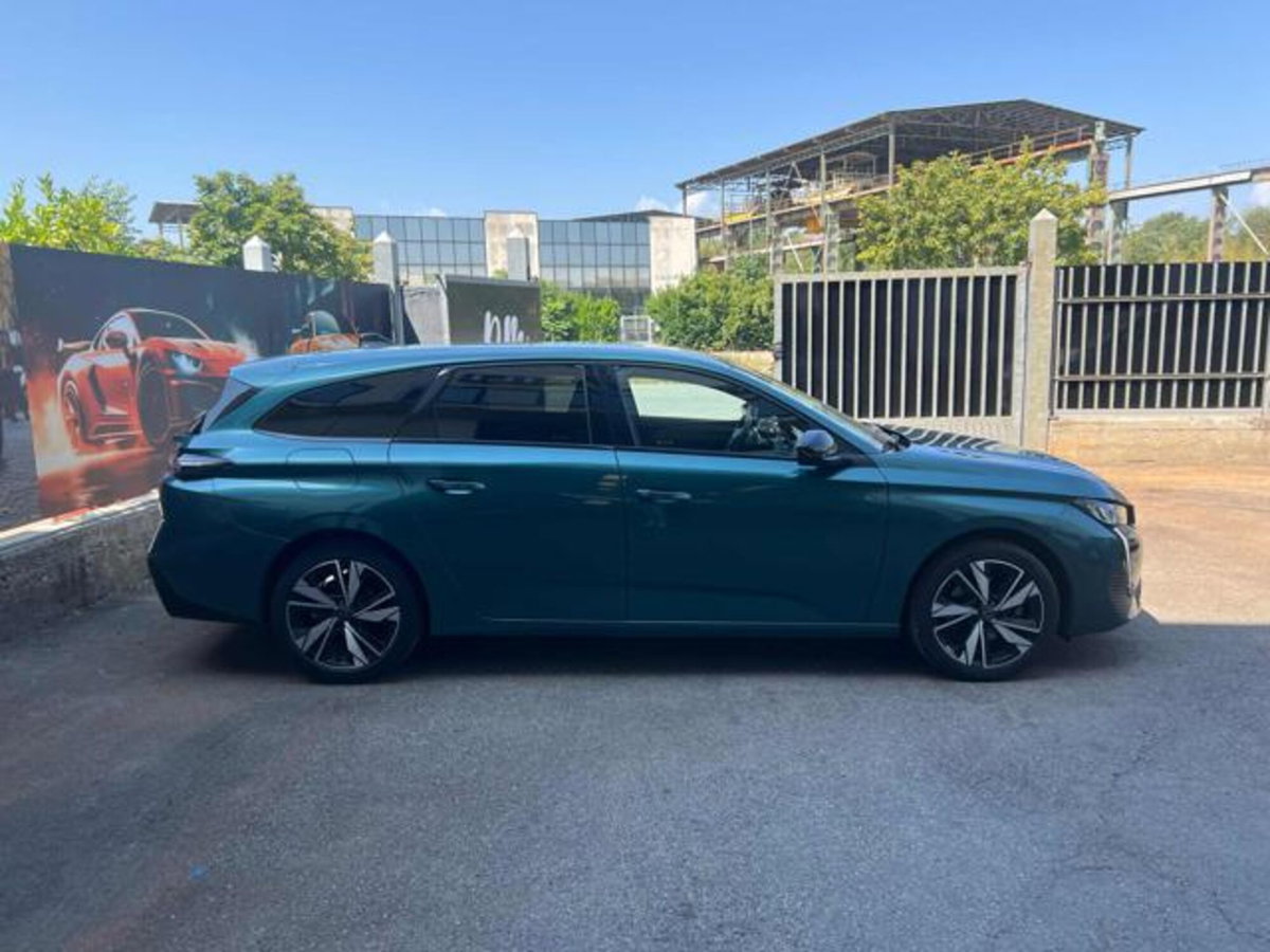 Peugeot 308 PureTech Turbo 130 S&S EAT8 Allure (4)
