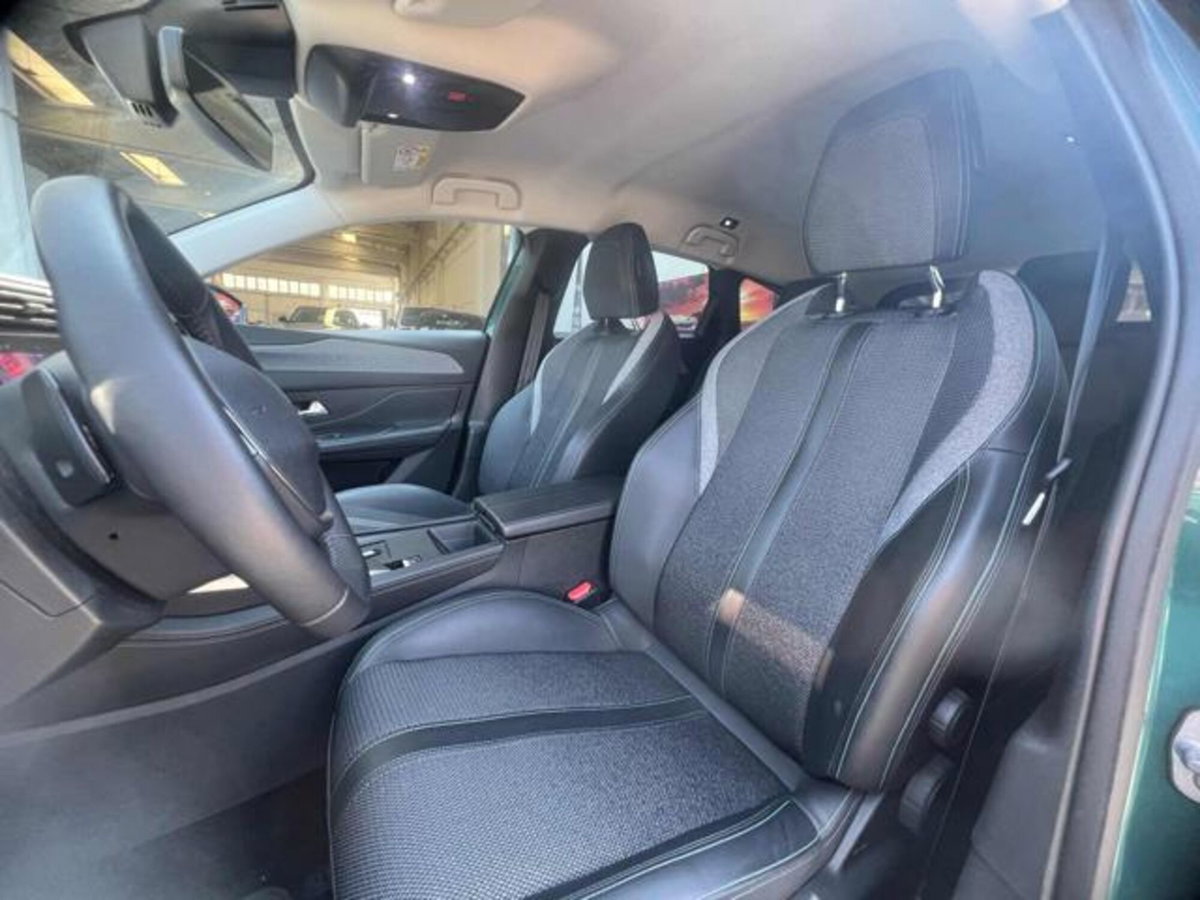 Peugeot 308 PureTech Turbo 130 S&S EAT8 Allure (9)