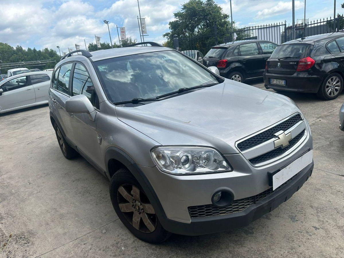 Chevrolet Captiva 2.0 VCDi LTX (3)