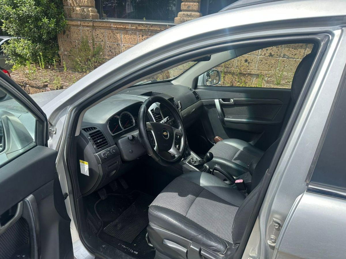 Chevrolet Captiva 2.0 VCDi LTX (6)