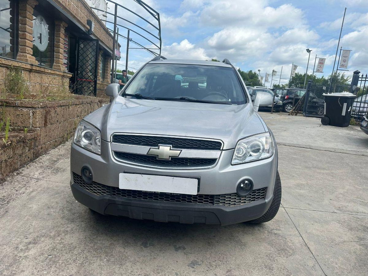Chevrolet Captiva 2.0 VCDi LTX (7)