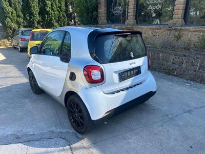 smart Fortwo 1000 52 kW MHD coupé passion (4)