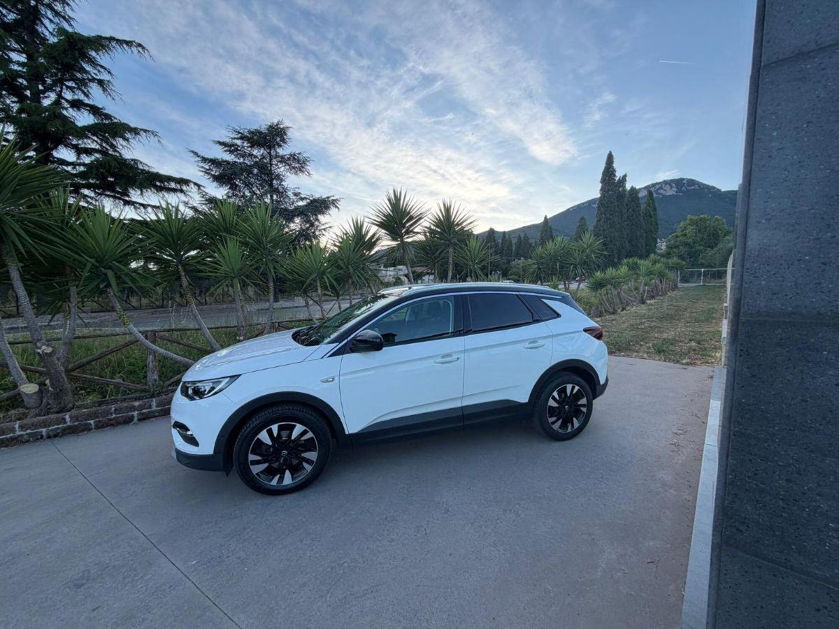 Opel Grandland X 1.5 diesel Ecotec Start&Stop Ultimate (2)