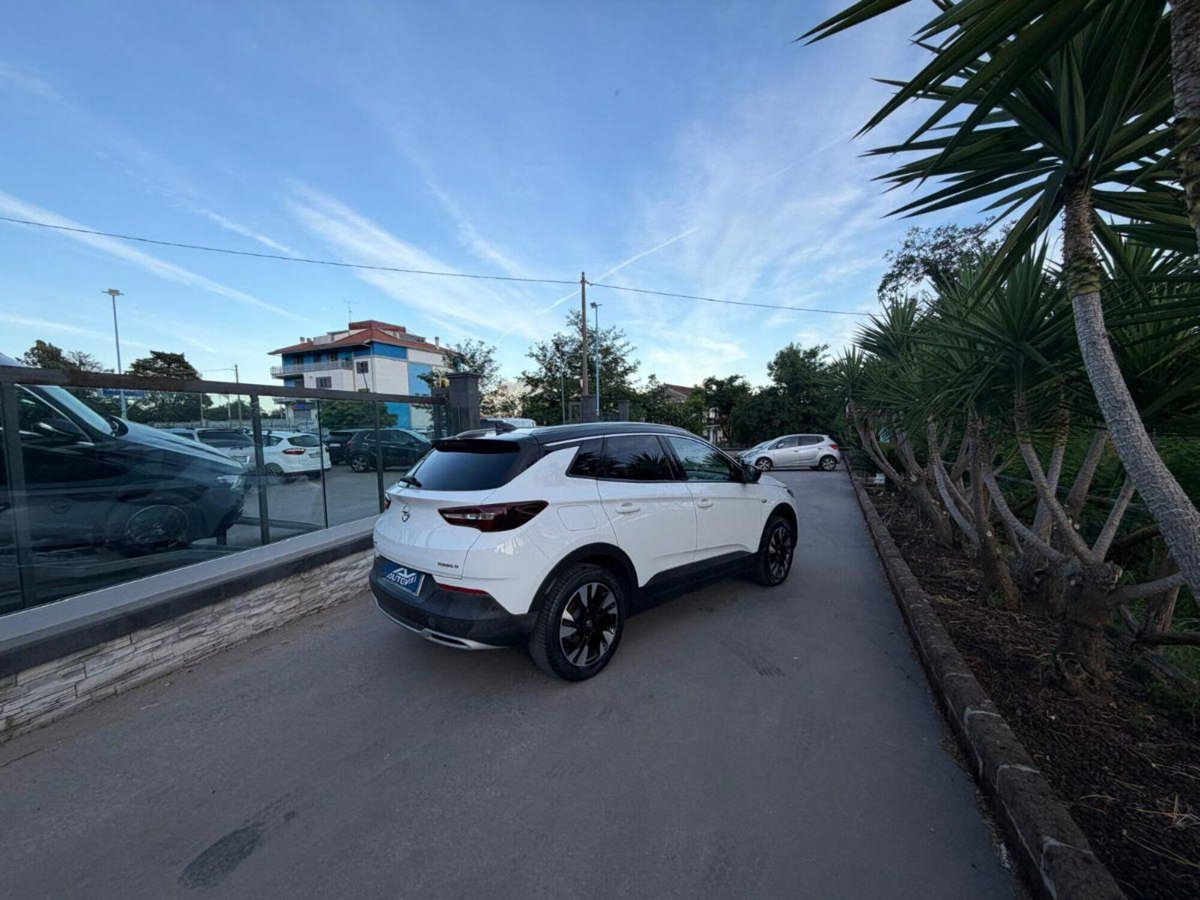 Opel Grandland X 1.5 diesel Ecotec Start&Stop Ultimate (4)
