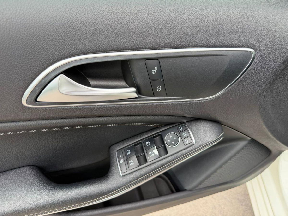 Mercedes-Benz Classe A 180 CDI Premium (11)