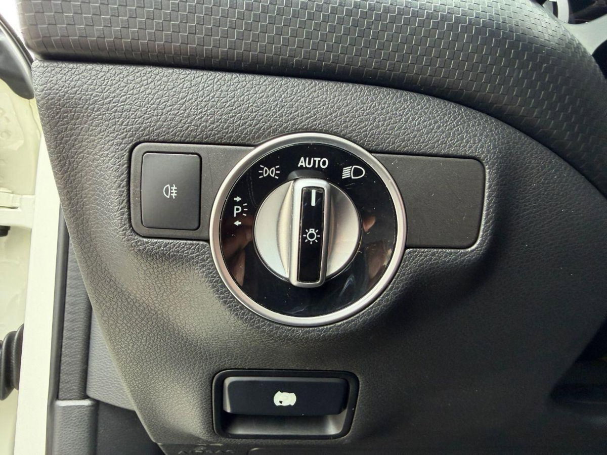 Mercedes-Benz Classe A 180 CDI Premium (12)