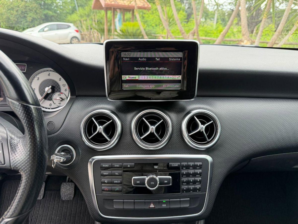 Mercedes-Benz Classe A 180 CDI Premium (15)