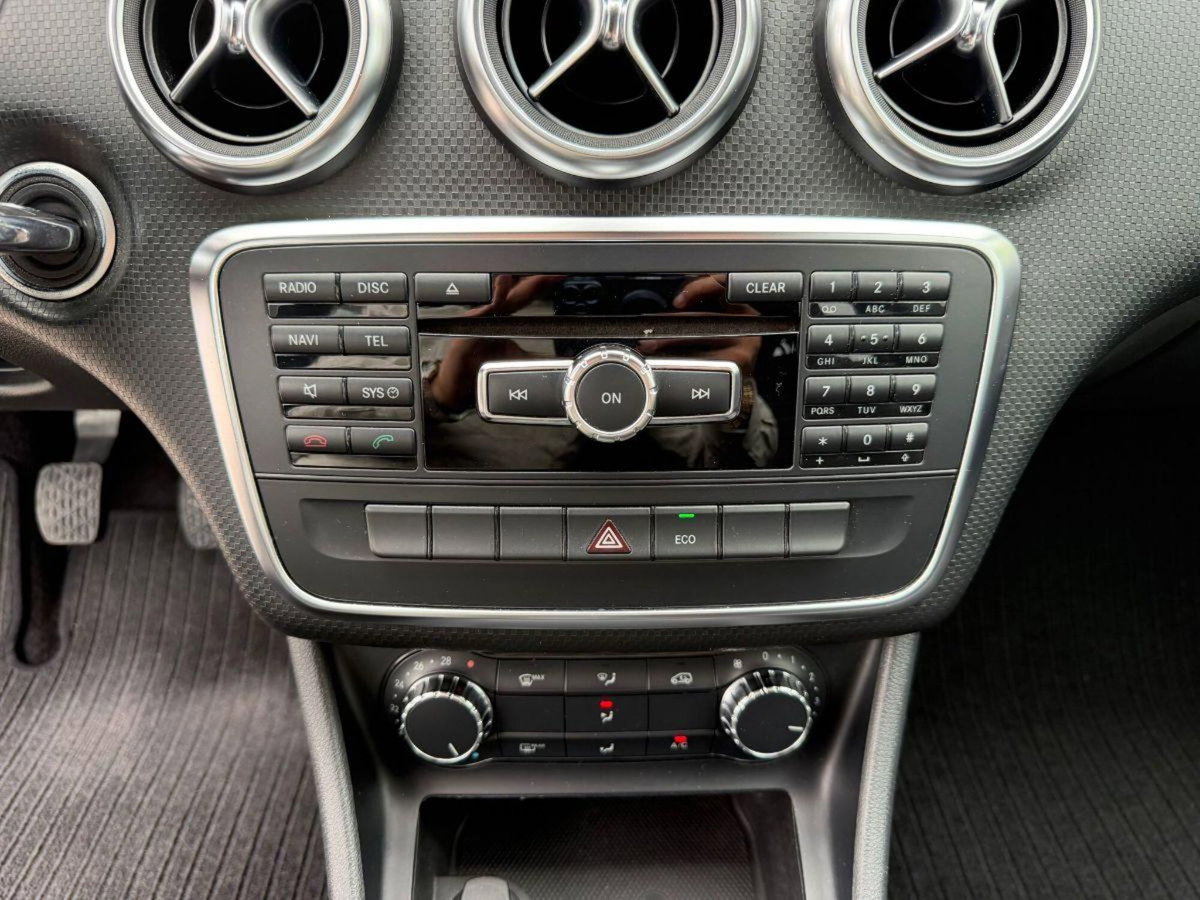 Mercedes-Benz Classe A 180 CDI Premium (16)