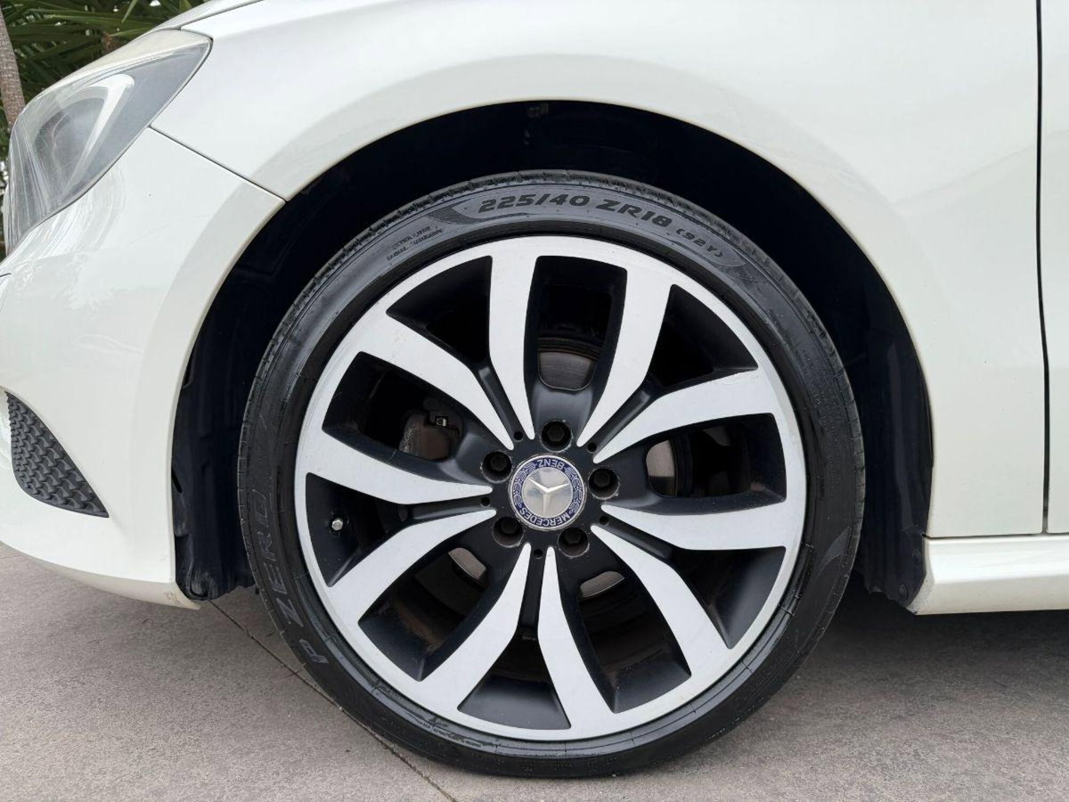 Mercedes-Benz Classe A 180 CDI Premium (18)