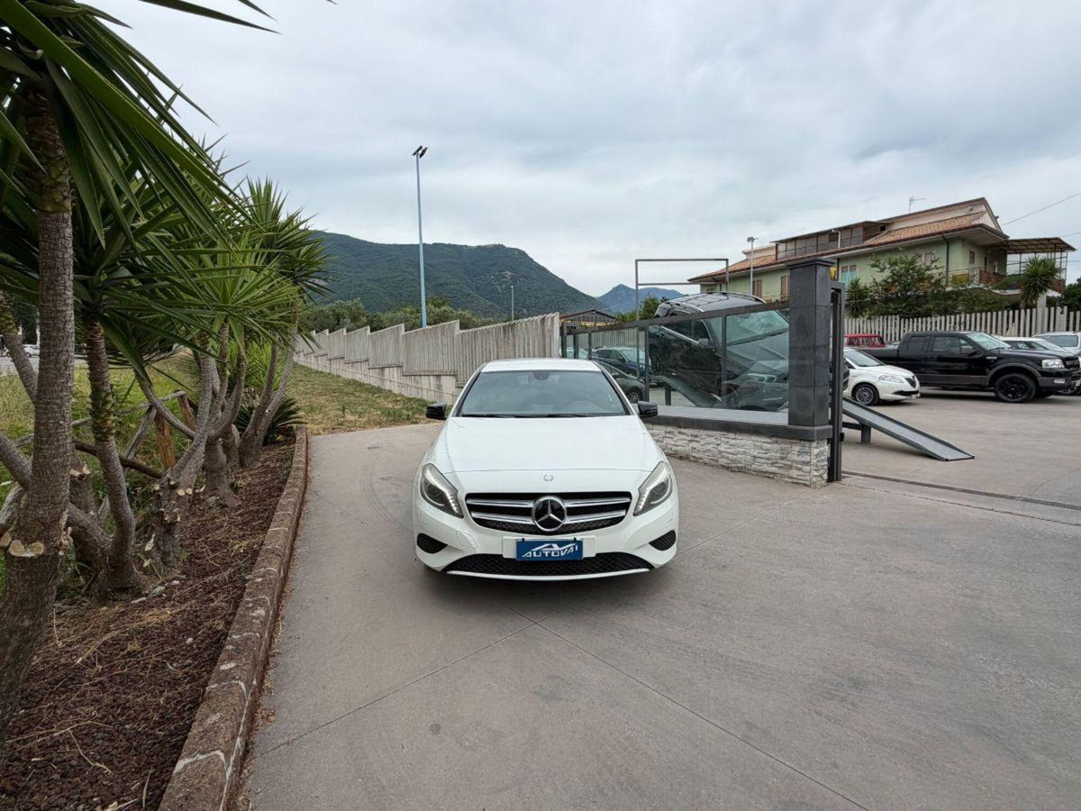 Mercedes-Benz Classe A 180 CDI Premium (3)