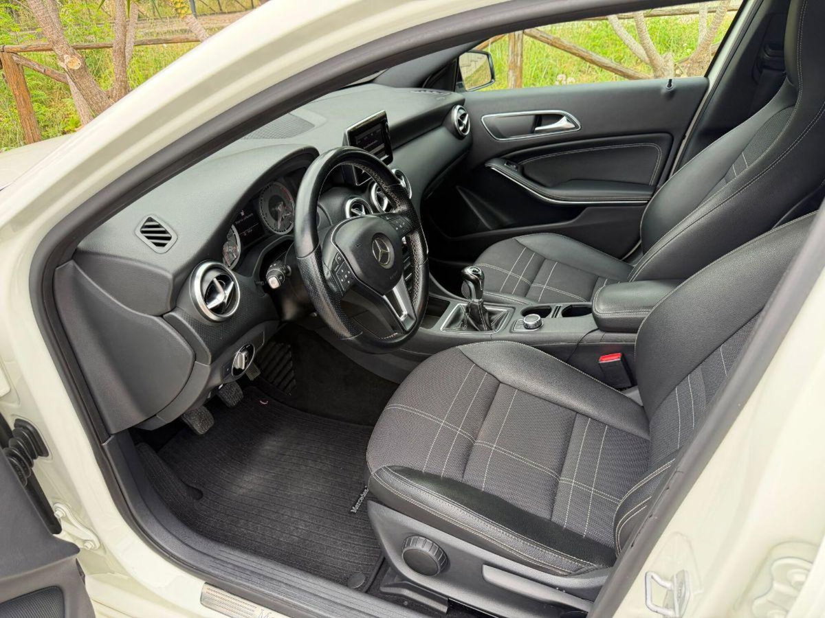 Mercedes-Benz Classe A 180 CDI Premium (6)