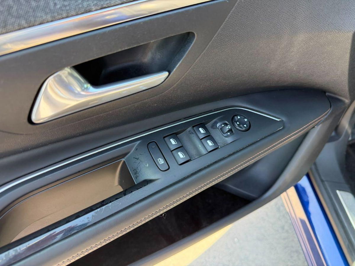 Peugeot 3008 BlueHDi 150 S&S GT Line (11)