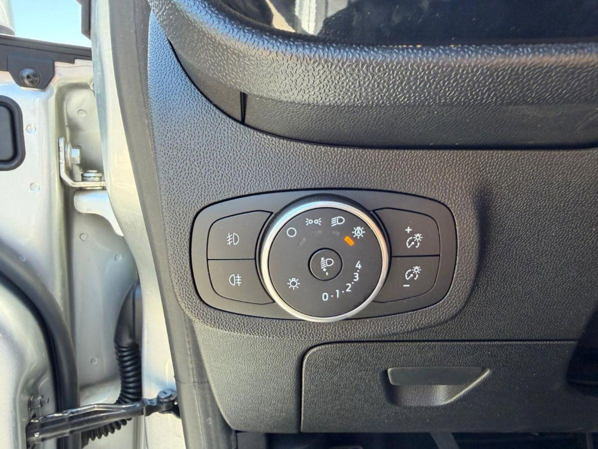 Ford Fiesta 1.1 85 CV 5 porte Titanium (13)