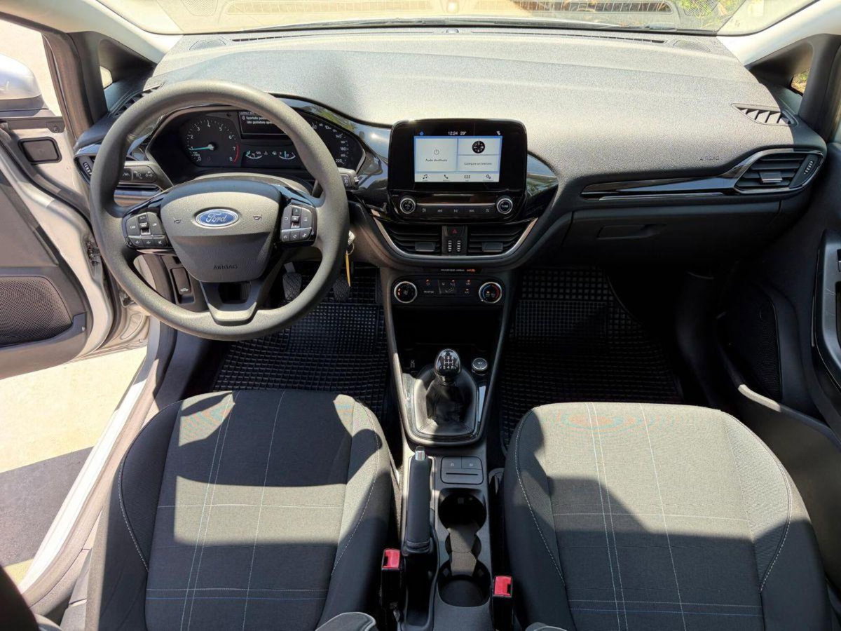 Ford Fiesta 1.1 85 CV 5 porte Titanium (9)