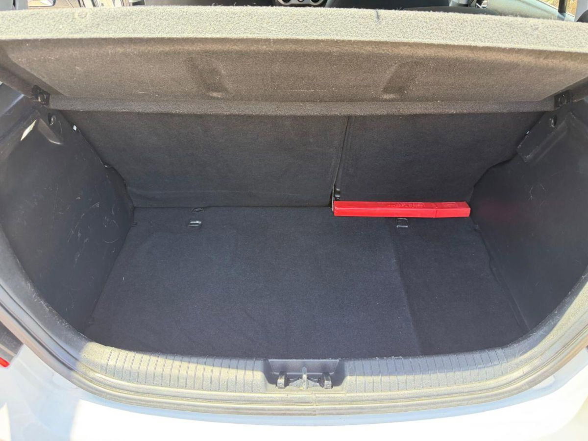 Hyundai i20 1.1 CRDi 5p. Sound Edition (16)
