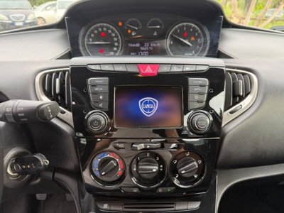 Lancia Ypsilon 1.2 69 CV 5 porte GPL Ecochic Platinum (12)