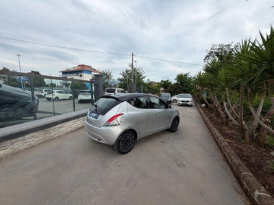 Lancia Ypsilon 1.2 69 CV 5 porte GPL Ecochic Platinum (4)