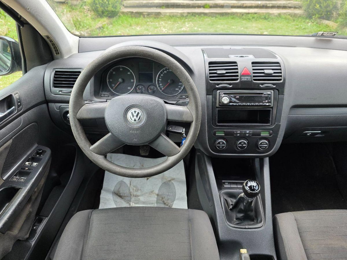 Volkswagen Golf 1.9 TDI 5p. Sportline (11)