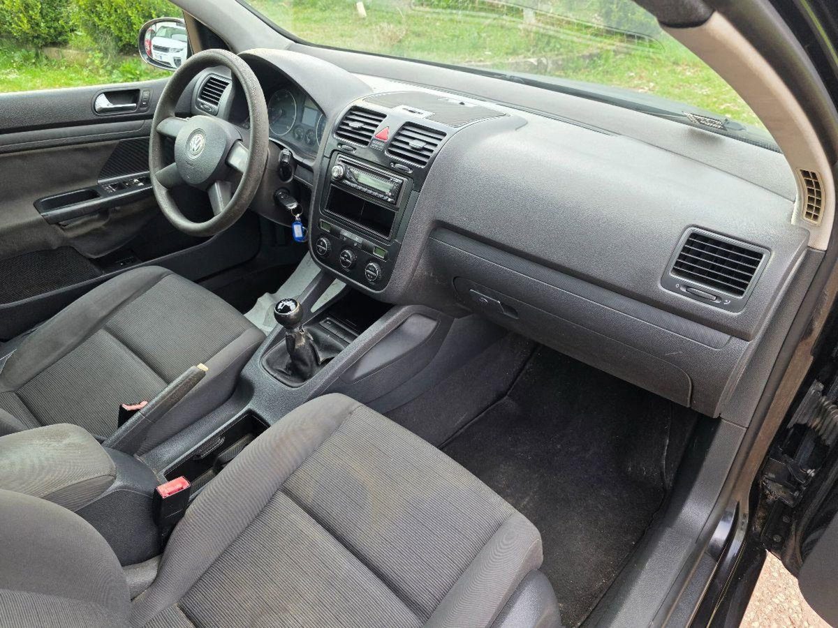 Volkswagen Golf 1.9 TDI 5p. Sportline (14)
