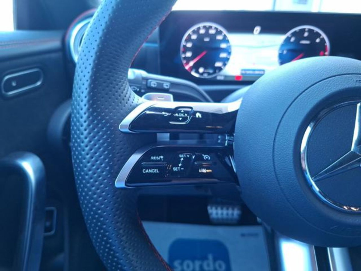 Mercedes-Benz CLA Shooting Brake 200 d AMG Line Premium Plus auto (12)
