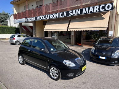 Lancia Ypsilon 1.3 MJT 75 CV Unyca usata