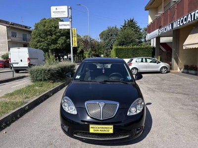 Lancia Ypsilon 1.3 MJT 75 CV Unyca (2)
