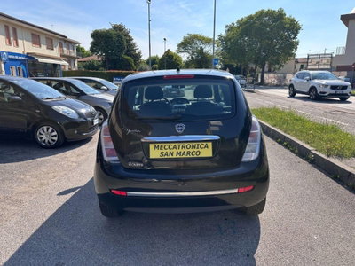 Lancia Ypsilon 1.3 MJT 75 CV Unyca (5)