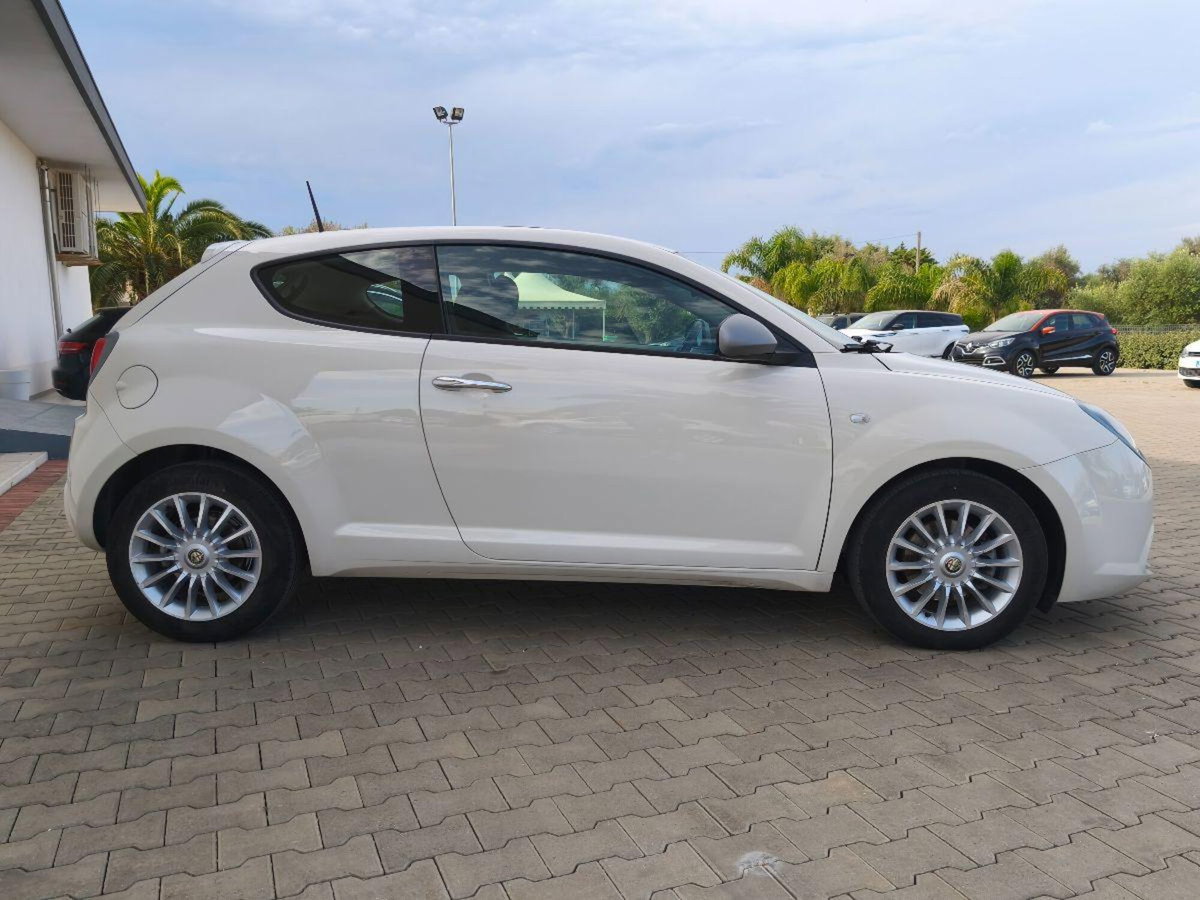 Alfa Romeo MiTo 1.3 JTDm 85 CV S&S Distinctive (4)