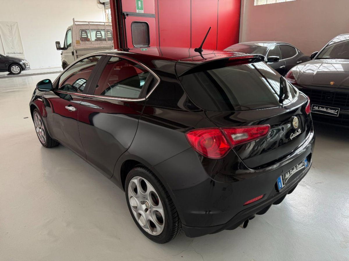 Alfa Romeo Giulietta 1.4 Turbo multiair Distinctive 170cv E6 (11)