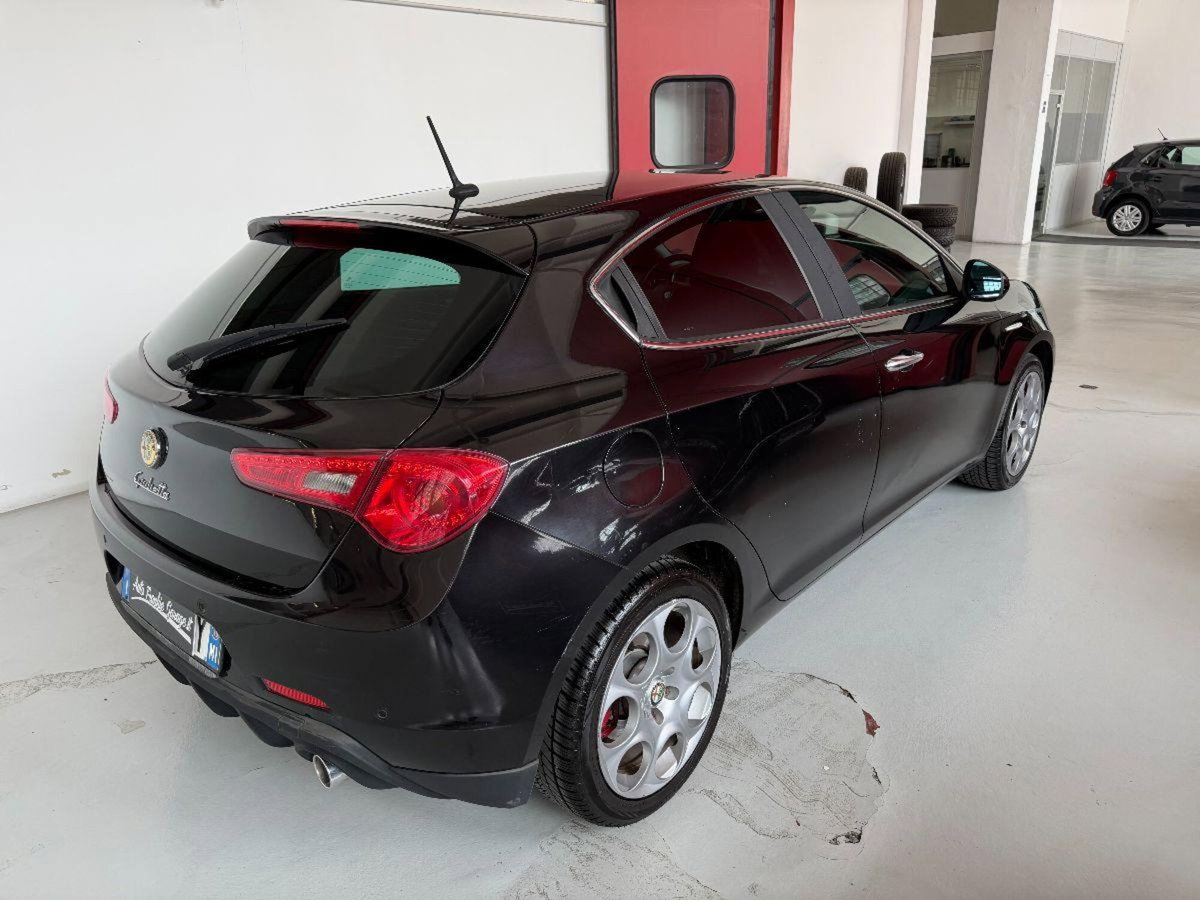Alfa Romeo Giulietta 1.4 Turbo multiair Distinctive 170cv E6 (12)