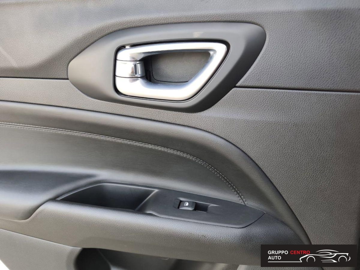 Jeep Compass 1.6 Multijet II 2WD Limited (14)