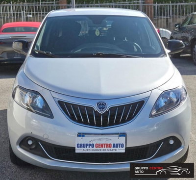 Lancia Ypsilon 1.2 69 CV 5 porte GPL Ecochic Silver (2)