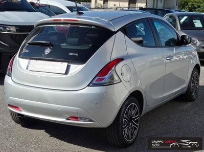 Lancia Ypsilon 1.2 69 CV 5 porte GPL Ecochic Silver (5)