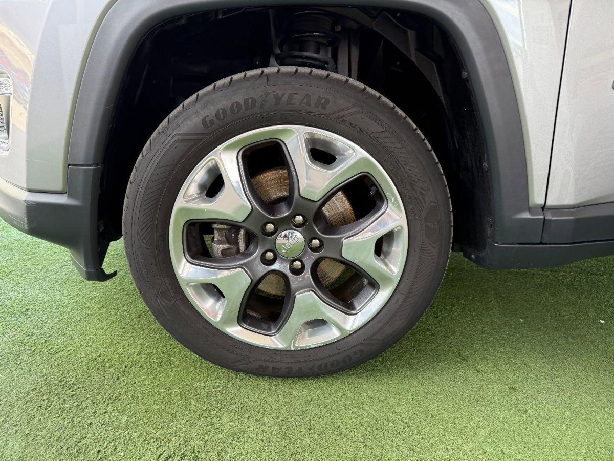 Jeep Compass 2.0 Multijet II 4WD Limited (7)