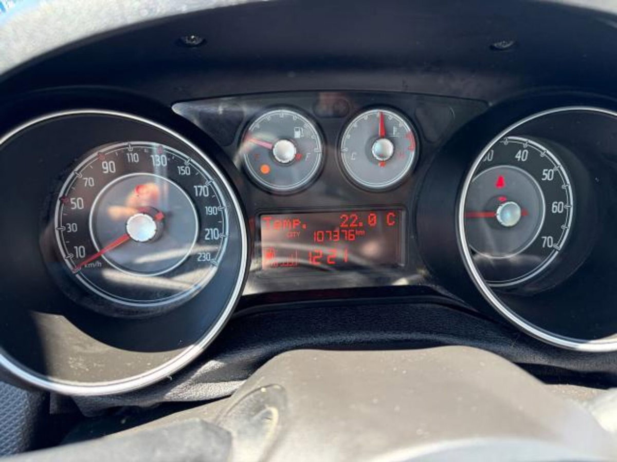 Fiat Punto 1.4 8V 5 porte Easypower Pop (11)